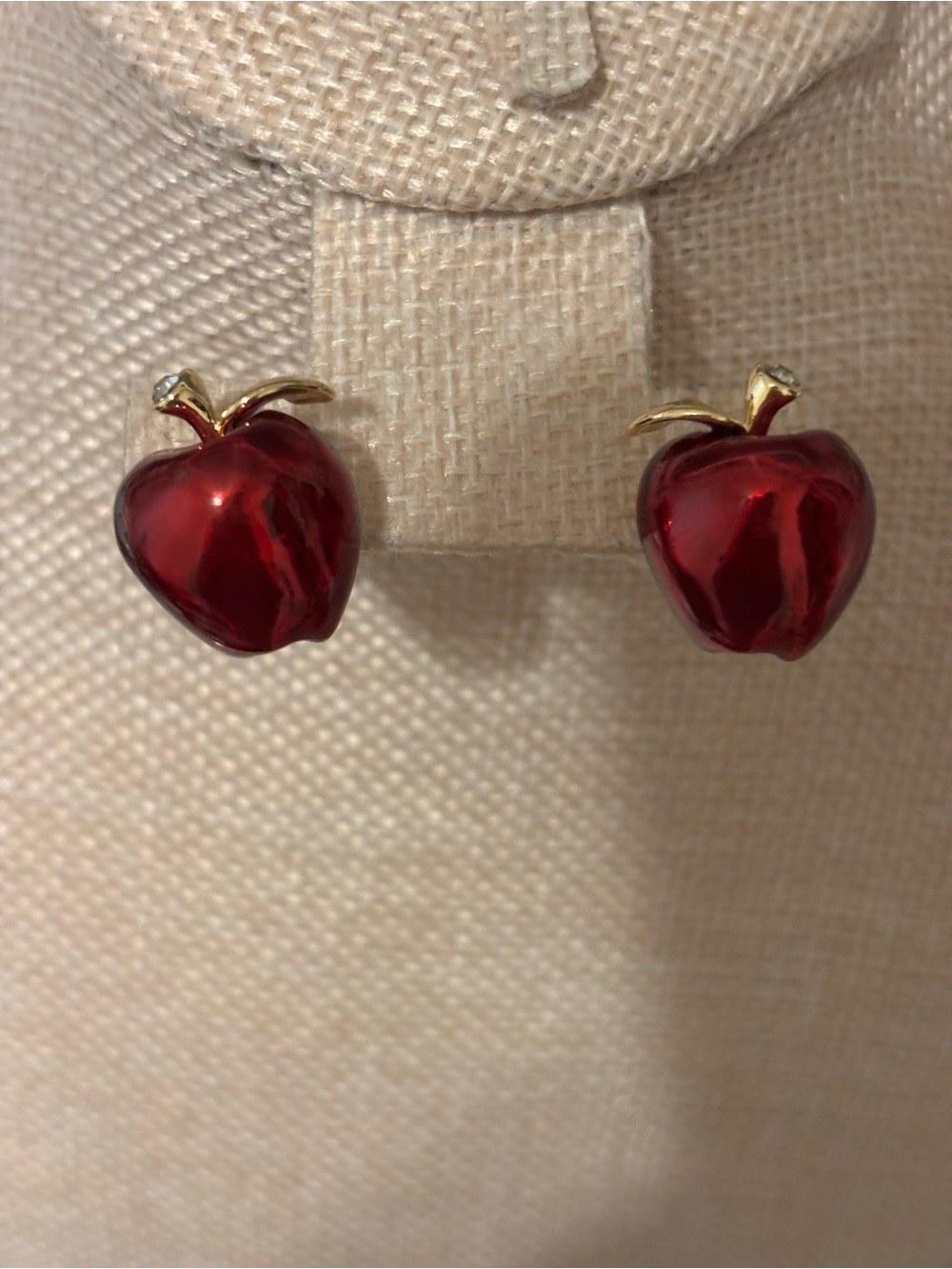 kate spade Red Apple Enamel Stud Earrings with Gold Stem